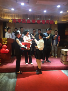 公司5周年庆典晚宴简报(图14) 公司5周年庆典晚宴简报(图14)