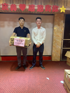 公司5周年庆典晚宴简报(图16) 公司5周年庆典晚宴简报(图16)